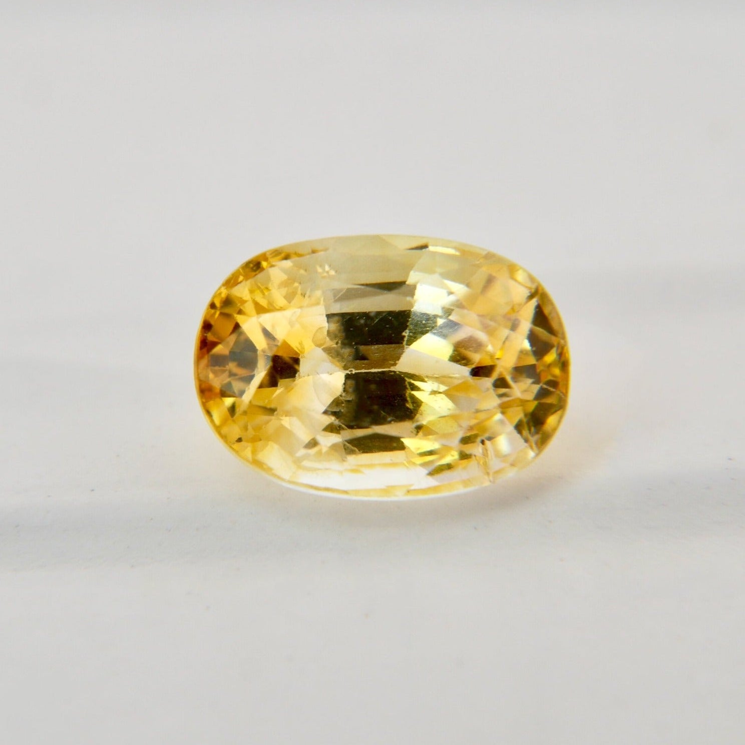 AAA+ Grade Yellow Ceylon Sapphire Oval Cut Loose Gemstone, 12x8x5 MM 5.00 Ct Fine Quality Flawless Sapphire Cut, For top Making Jewelry &Ring